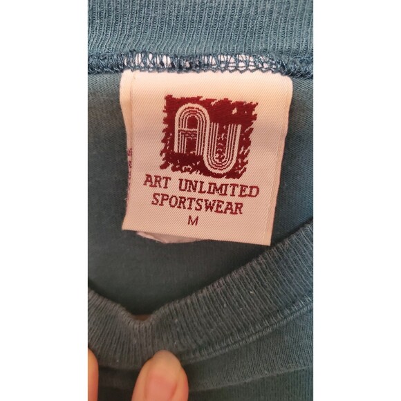 VINTAGE 1990s ART UNLIMITED Med Forest Green Wrap Around Wolf Graphic Tee Shirt - Picture 3 of 7